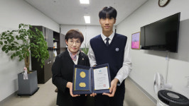 김선희 경기도의원, 용인 출신 태권도 우수 고등학생 격려