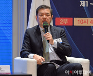 [포토] [2023 창간포럼] 발언하는 이정훈 연세대 국제대학원 교수