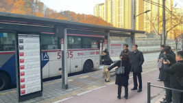 강희업 대광위 위원장, 강남대역·기흥역 정류장 혼잡 상황 점검