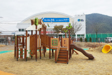 국공립 청송어린이집 자연놀이터 설치 완료