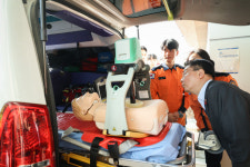 국조실장, 경찰·소방서 방문…현장 경찰관에게 무전으로 깊이 감사