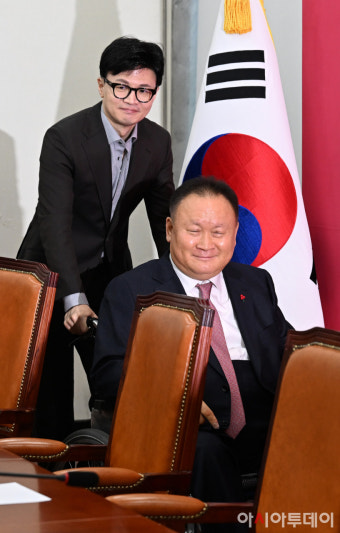 [포토] 비대위 회의 함께 입장하는 한동훈·이상민