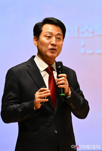 [포토] 금천구서 시정운영 방향 설명하는 오세훈 서울시장