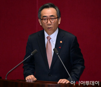 [포토] 인사말하는 조태열 외교부 장관
