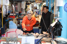 이강덕 포항시장, 영일대 북부시장 찾아 상인 의견 청취