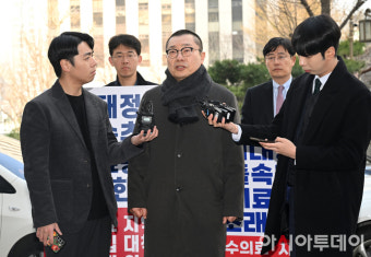 [포토] 박명하 의협 조직강화위원장, 경찰 출석
