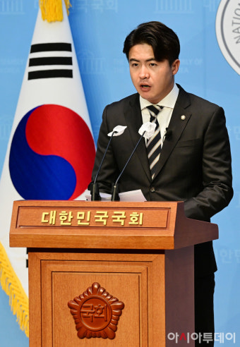 [포토] 새로운미래 오영환 총괄선대위원장 기자회견