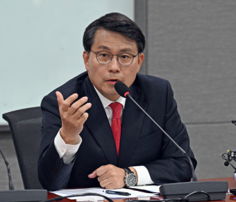 윤상현 
