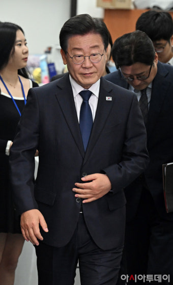 [포토] 최고위 참석하는 이재명 대표