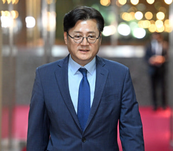 홍익표 