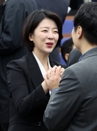 국민의힘은 정말 안되는 집? 이철규-배현진 '옥신각신'