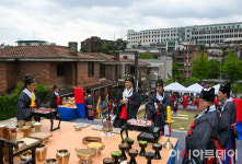 [포토] 제28회 선잠제 초헌관으로 나선 이승로 성북구청장