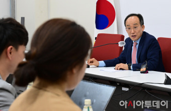 [포토] 취재진 질문에 답하는 추경호 원내대표
