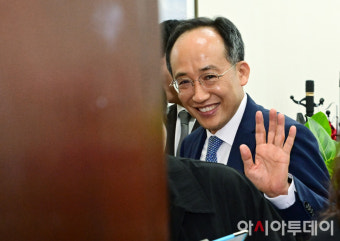 [포토] 밝은 표정 추경호 국민의힘 원내대표