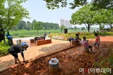 [포토] 금천구 안양천 황톳길