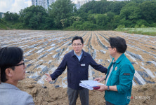 박경귀 아산시장 악취 농가에 원상복구 등 강경 대응