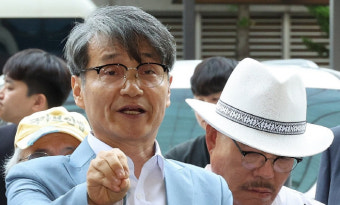 '김건희 명품백 전달' 최재영 목사, 경찰 첫 소환조사