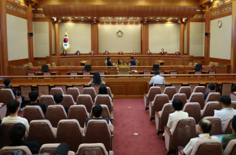 [속보] '친족간 재산범죄 처벌 불가' 친족상도례 조항 헌법불합치…친고죄는 합헌