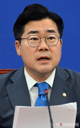 [포토] 모두발언하는 박찬대 당대표 직무대행