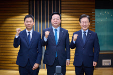 8·18전대 첫 토론서 李 