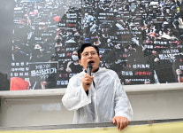 황교안 전 총리 부정선거 결전 위해 전방위적 접근