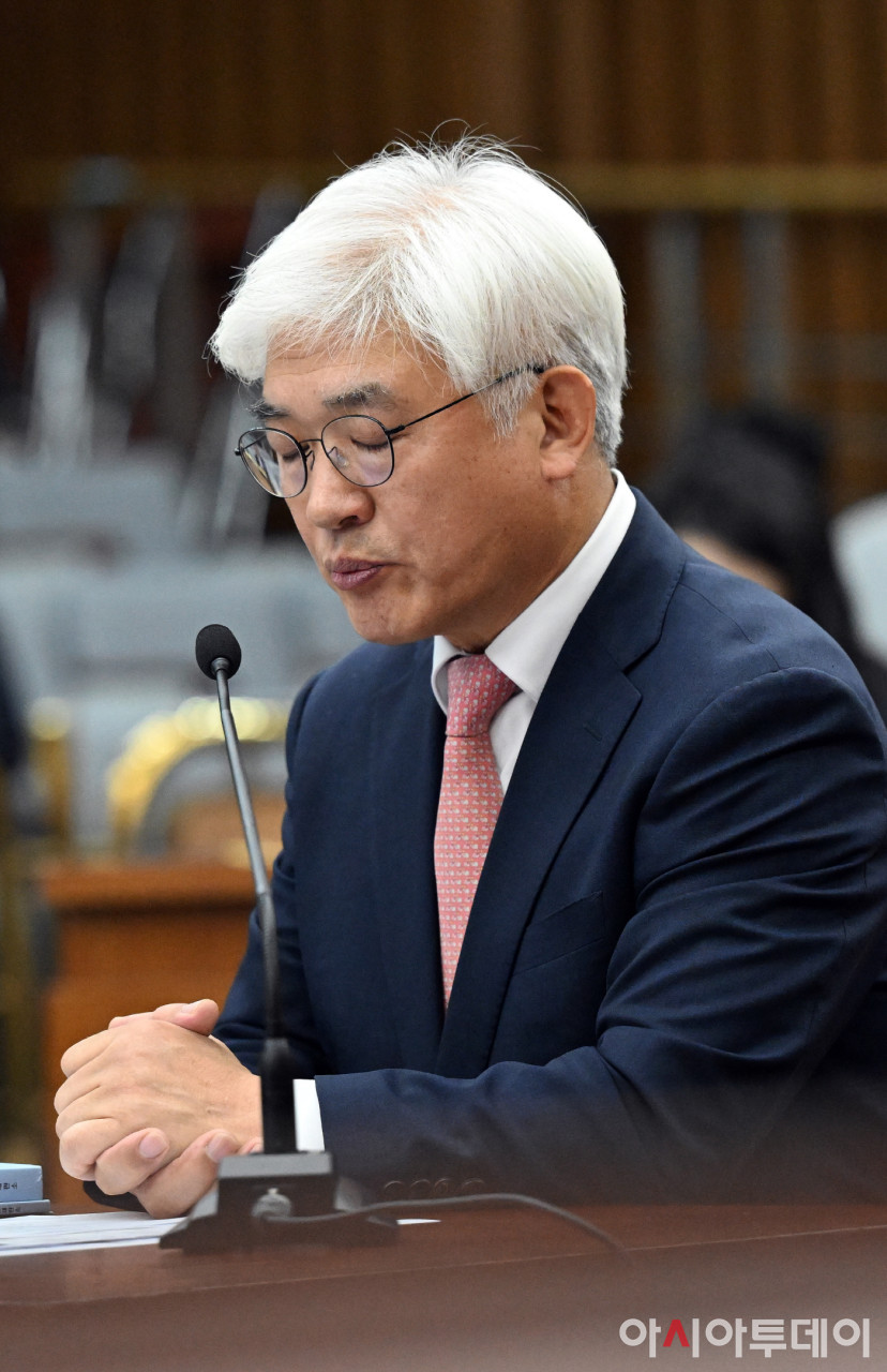 국회 선출 104일만에 첫 출근한 마은혁 헌법재판관, 최선 다할 다짐 