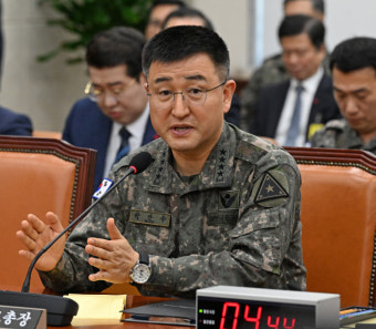 군 당국, 구속 기소된 박안수 육군총장 기소 휴직 검토
