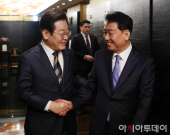 [포토] 손잡은 이재명·이광재