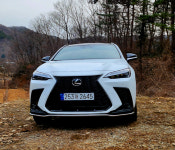 [시승기] 존재감 뿜뿜 PHEV 렉서스 NX 450h+