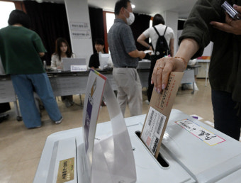 21대 대선 첫날 사전투표율 19.58%…역대 최고치