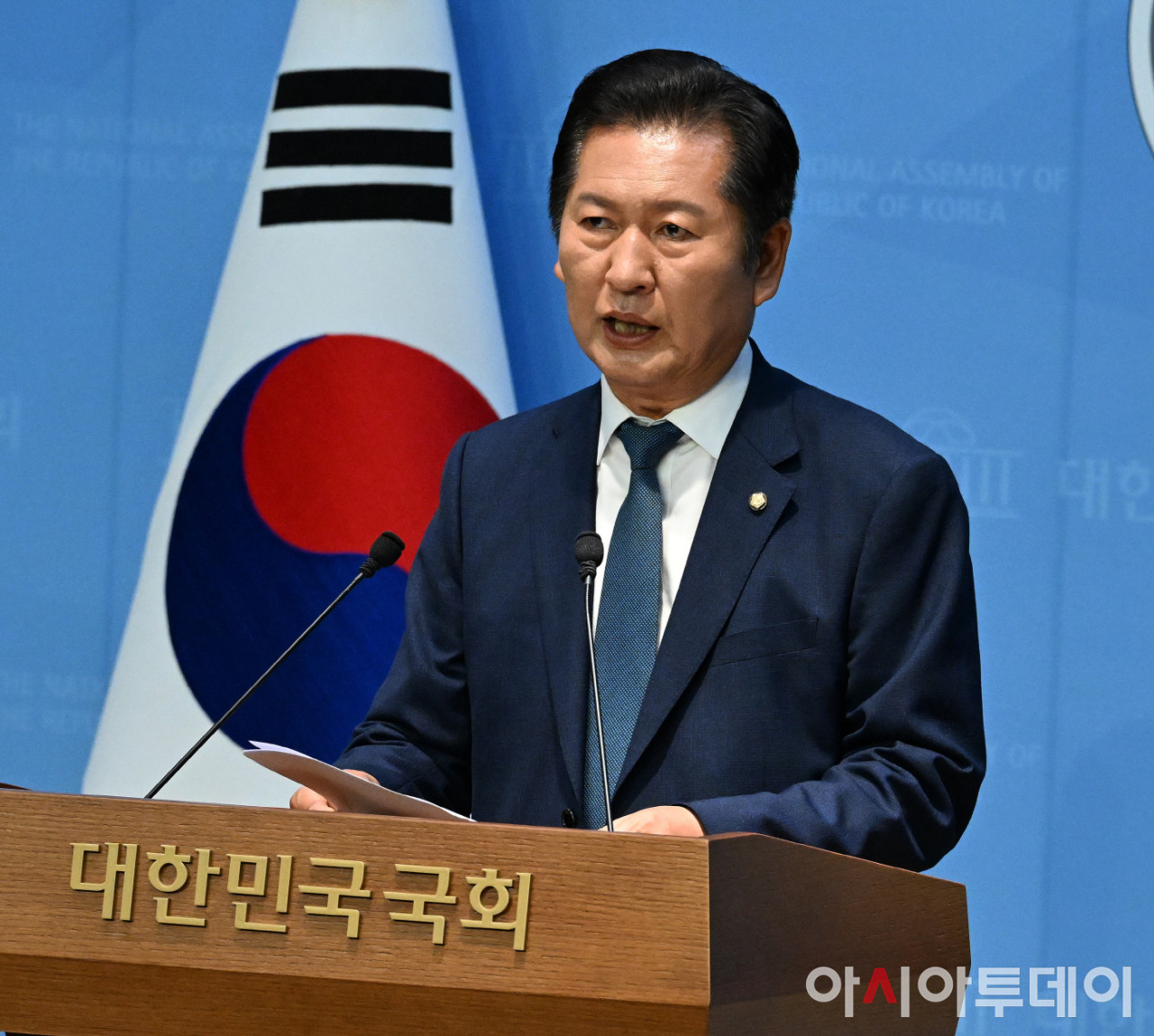 정청래 후보, 두 번째 연승으로 민주당 대표 선출 경쟁서 우위 달성