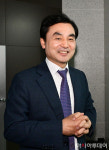 [포토] 밝은 표정 안규백 의원