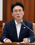 [포토]국정현안관계장관회의에서 발언하는 김민석 총리