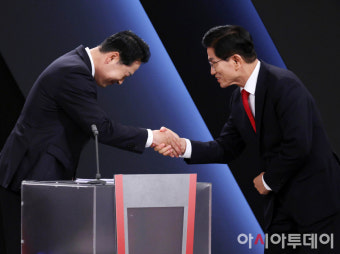 [포토] 김문수-장동혁 '2차 TV토론회 참석'