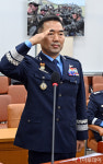 [포토] 거수 경례하는 진영승 합참의장 후보자