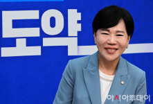 [포토] 미소 짓는 전현희 최고위원