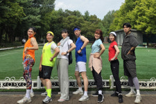 ‘코뿔소 클럽’, 몸을 둘러싼 환상과 압박을 무대 위에 세우다