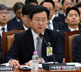 [포토] [2025 국감] 답변하는 정진우 서울중앙지방검찰청 검사장