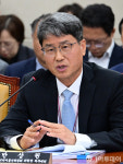 [포토][2025 국감] 답변하는 반상권 방미통위 위원장 직무대리