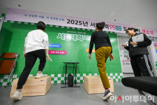 [포토] 서울체력9988 도봉센터 찾아 심폐지구력 측정하는 주민들