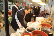 전통시장 거미줄 전봇대 없앤다…옥천군, 삼금로 일대 지중화사업 추진
