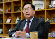 유용원 