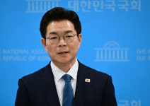 천리원서울지사 | 與서울시장·경기지사 후보들 '대세 견제' 집중