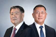정몽구가 뿌린 품질경영 씨앗, 정의선이 꽃피웠다…현대차그룹 올해의 자동차 회사 선정