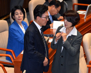 與, 트럼프 '韓 알래스카 LNG 투자' 발표에 