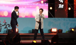 김민석 '축제 과잉 의전' 논란에 