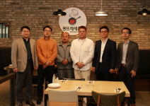 몽뜨레셰프, 日 참치 회사와 협력 사업 추진…“신메뉴·사업 다각화”