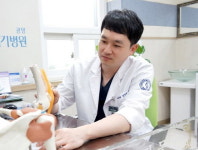 젊은 나이에도 발생하는 퇴행성관절염, 조기 치료가 중요