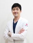중년의 고관절 통증, 방치하다가는 평생 장애 우려