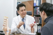 통증 부르는 퇴행성관절염 관리와 예방이 중요